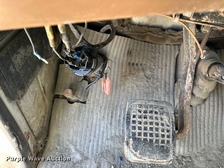 image for item OF9375 1991 Ford Aeromax L9000 semi truck