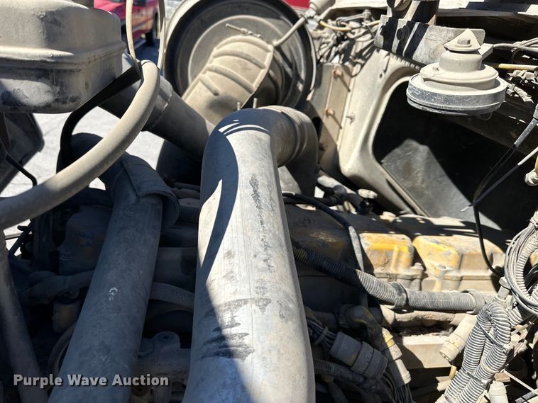 image for item OF9375 1991 Ford Aeromax L9000 semi truck