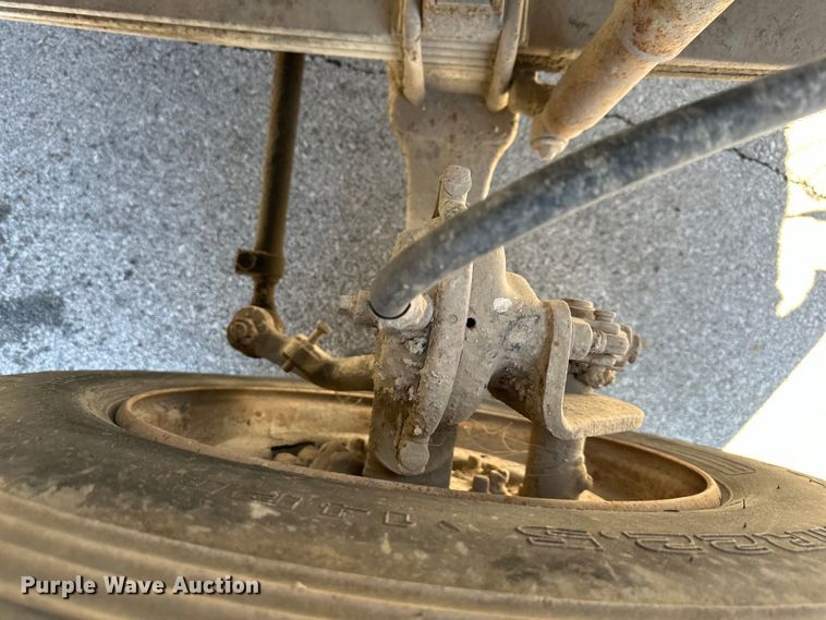 image for item OF9375 1991 Ford Aeromax L9000 semi truck