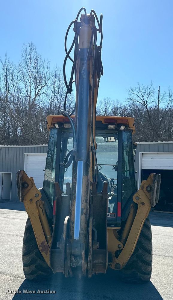 image for item OF9376 2002 John Deere 410G backhoe