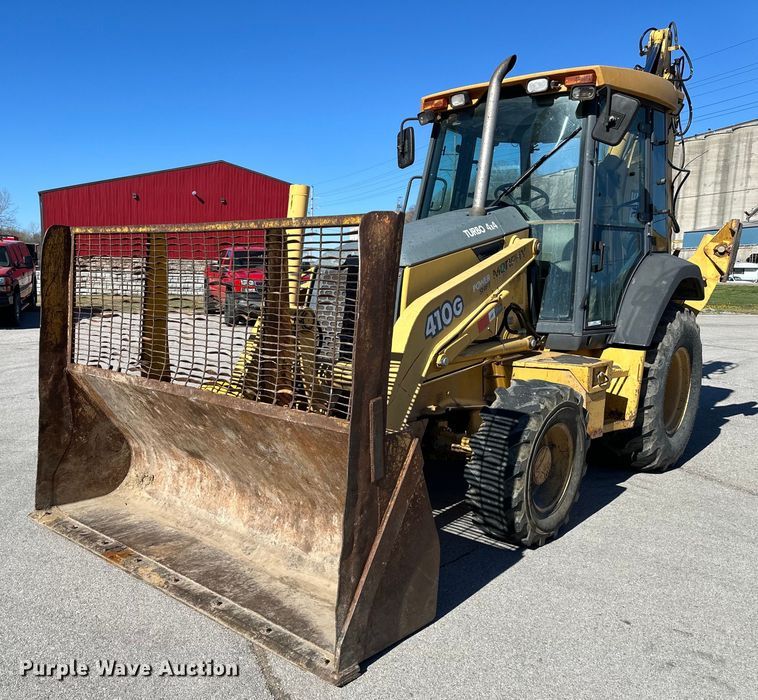 image for item OF9376 2002 John Deere 410G backhoe
