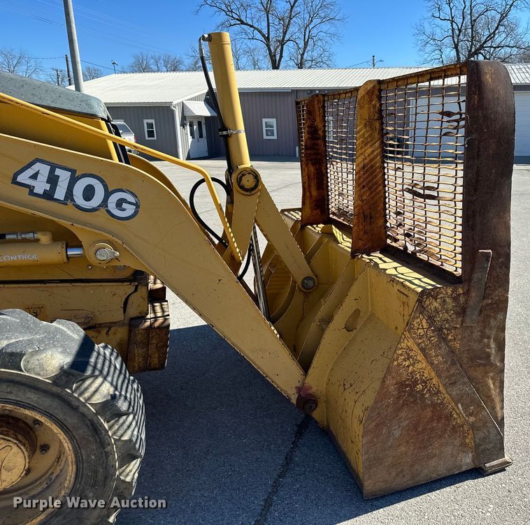 image for item OF9376 2002 John Deere 410G backhoe
