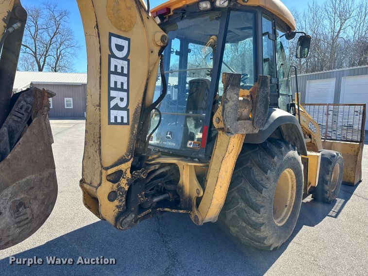 image for item OF9376 2002 John Deere 410G backhoe