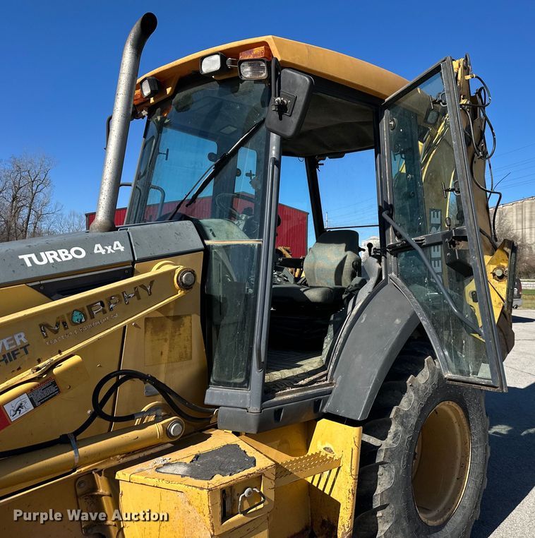 image for item OF9376 2002 John Deere 410G backhoe