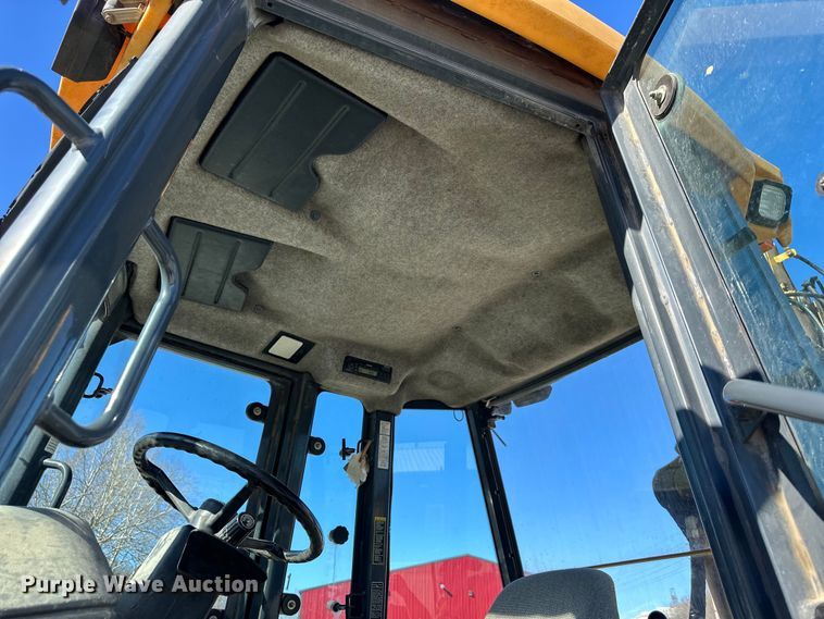 image for item OF9376 2002 John Deere 410G backhoe