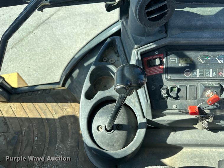 image for item OF9376 2002 John Deere 410G backhoe