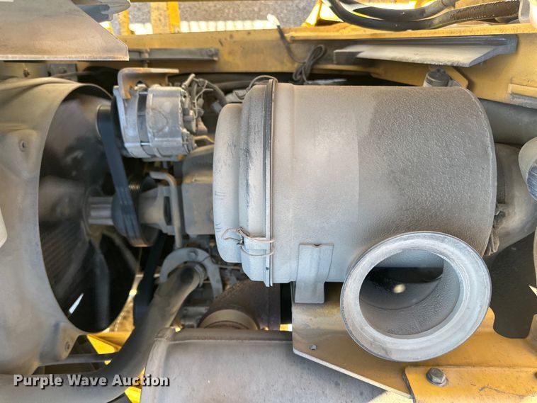 image for item OF9376 2002 John Deere 410G backhoe