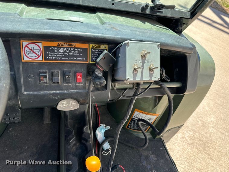 image for item OF9383 2005 John Deere HPX Gator  utility vehicle