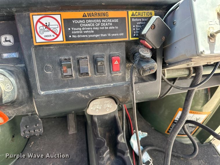 image for item OF9383 2005 John Deere HPX Gator  utility vehicle