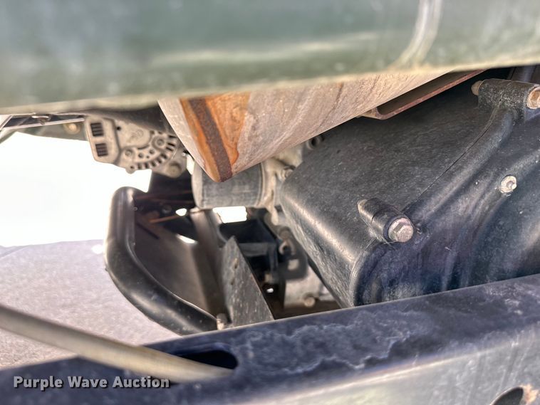 image for item OF9383 2005 John Deere HPX Gator  utility vehicle