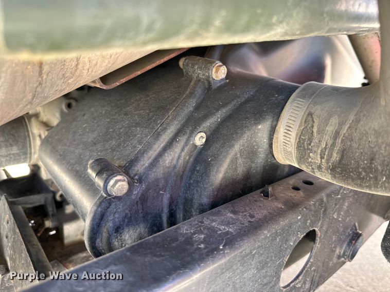 image for item OF9383 2005 John Deere HPX Gator  utility vehicle