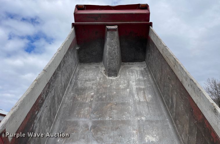 image for item OG9849 2001 International 2554 dump truck