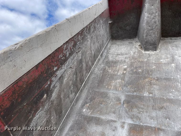 image for item OG9849 2001 International 2554 dump truck