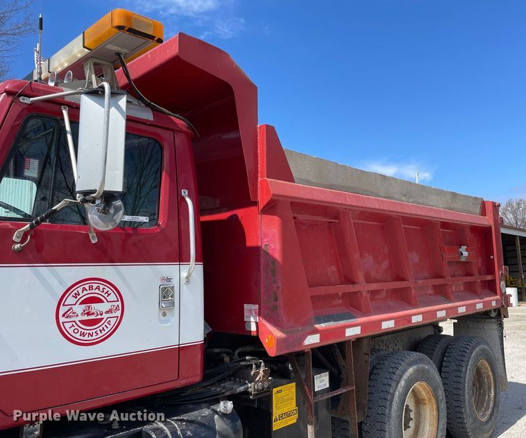 image for item OG9849 2001 International 2554 dump truck