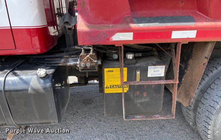 image for item OG9849 2001 International 2554 dump truck