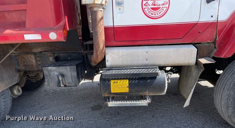 image for item OG9849 2001 International 2554 dump truck