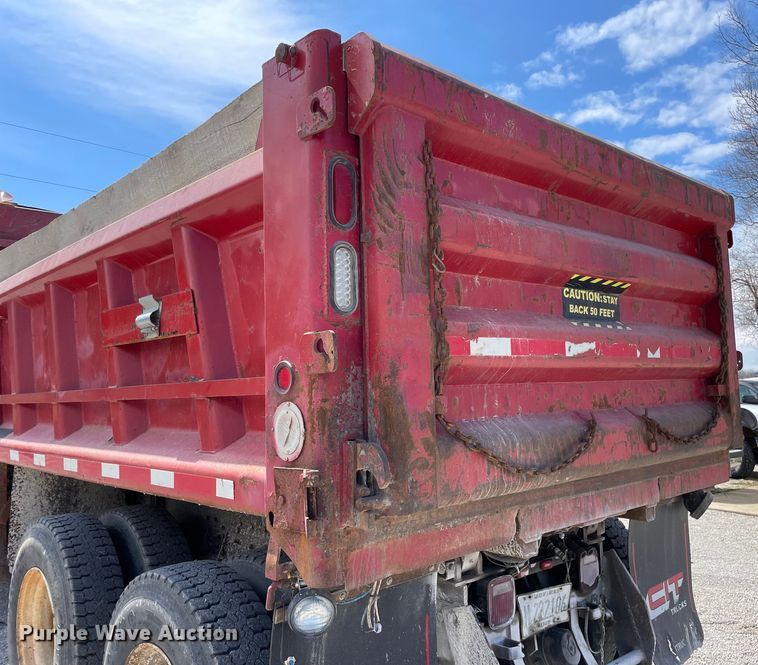 image for item OG9849 2001 International 2554 dump truck