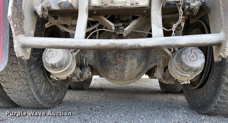 image for item OG9849 2001 International 2554 dump truck