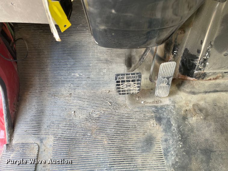 image for item OG9849 2001 International 2554 dump truck