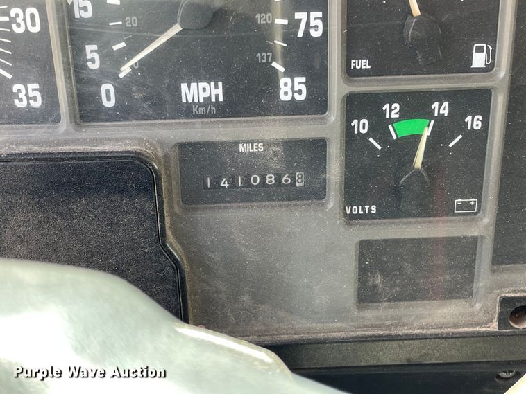 image for item OG9849 2001 International 2554 dump truck