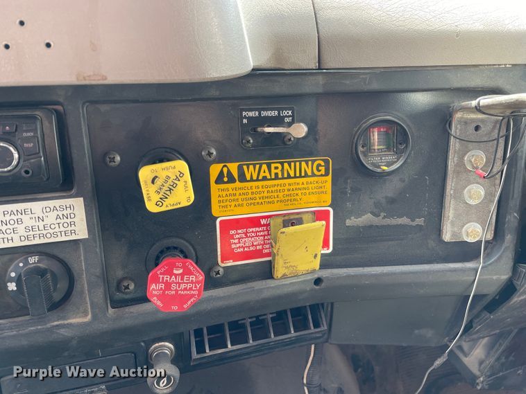 image for item OG9849 2001 International 2554 dump truck