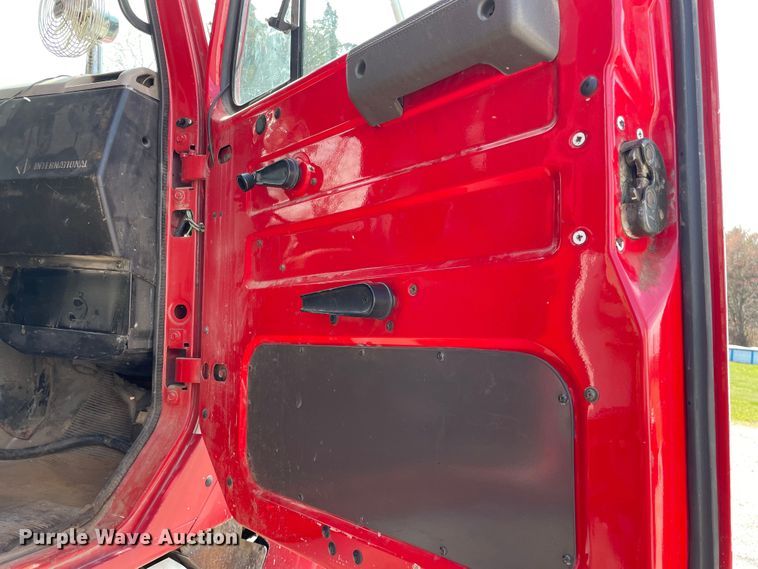 image for item OG9849 2001 International 2554 dump truck