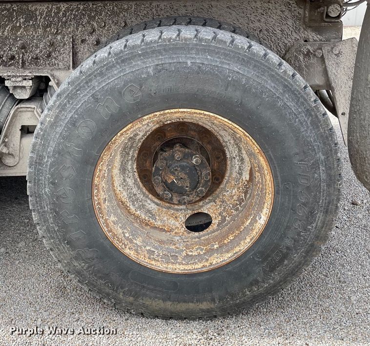 image for item OG9849 2001 International 2554 dump truck