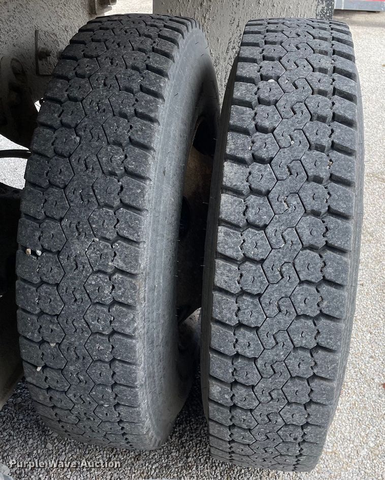 image for item OG9849 2001 International 2554 dump truck