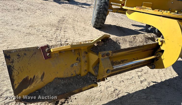 image for item OI9314 2014 Caterpillar 12M2 VHP Plus motor grader