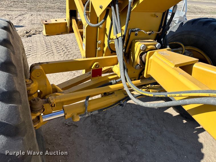 image for item OI9314 2014 Caterpillar 12M2 VHP Plus motor grader