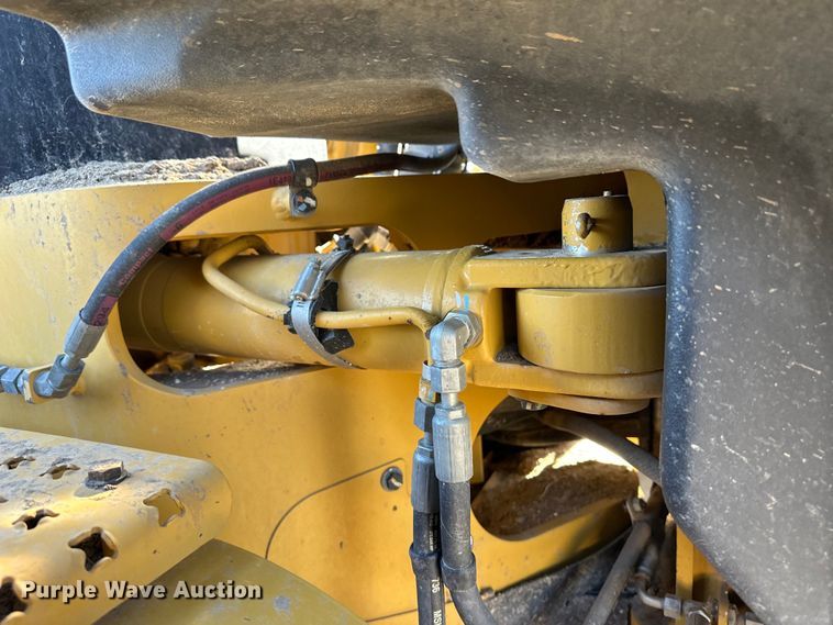 image for item OI9314 2014 Caterpillar 12M2 VHP Plus motor grader