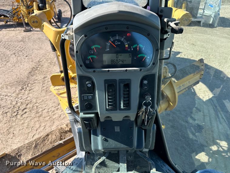 image for item OI9314 2014 Caterpillar 12M2 VHP Plus motor grader