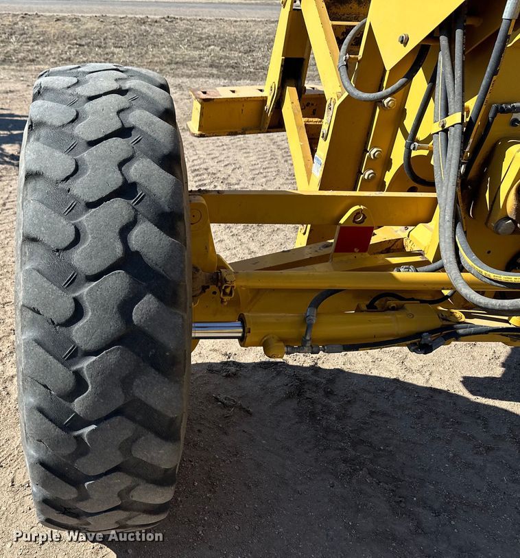 image for item OI9314 2014 Caterpillar 12M2 VHP Plus motor grader