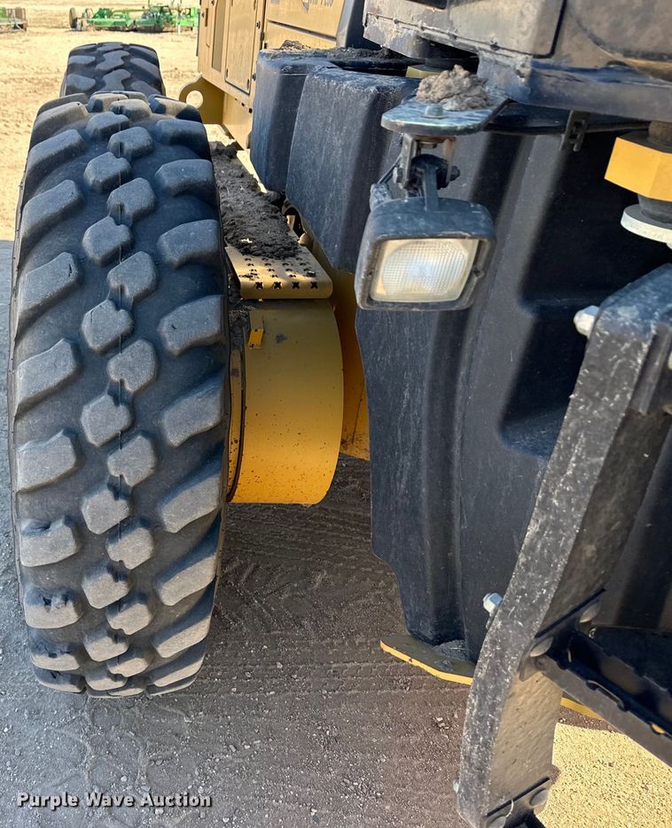 image for item OI9314 2014 Caterpillar 12M2 VHP Plus motor grader