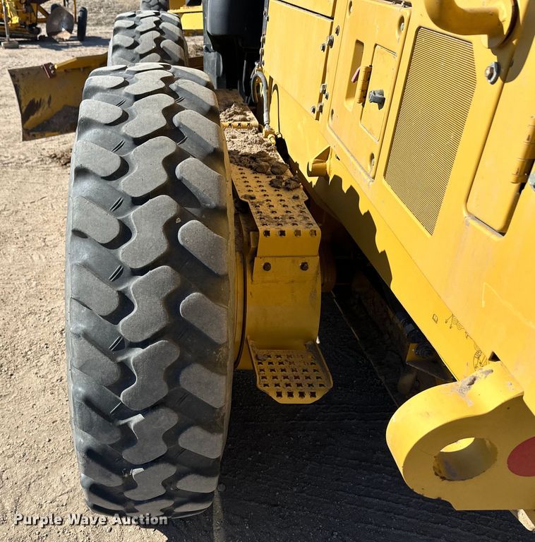 image for item OI9314 2014 Caterpillar 12M2 VHP Plus motor grader