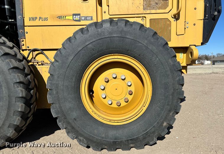 image for item OI9314 2014 Caterpillar 12M2 VHP Plus motor grader