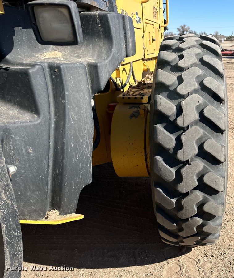 image for item OI9314 2014 Caterpillar 12M2 VHP Plus motor grader