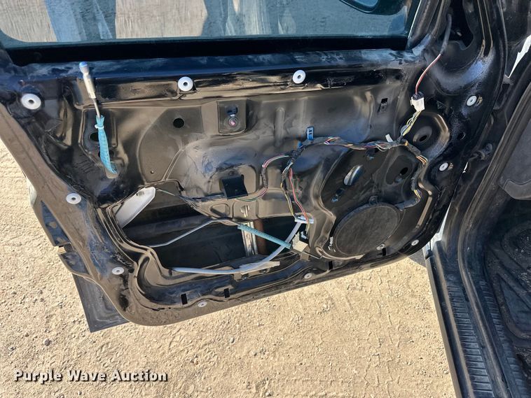 image for item OI9316 2004 Jeep Liberty SUV