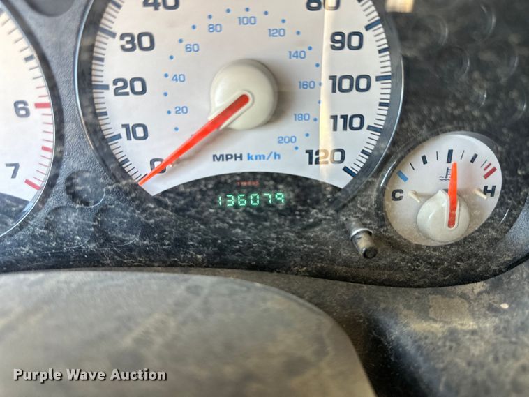 image for item OI9316 2004 Jeep Liberty SUV