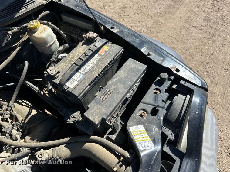 image for item OI9316 2004 Jeep Liberty SUV