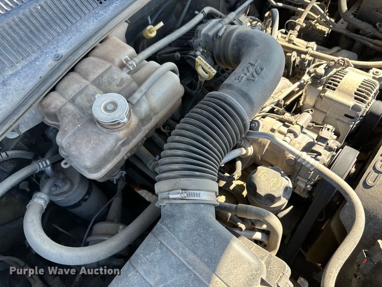 image for item OI9316 2004 Jeep Liberty SUV