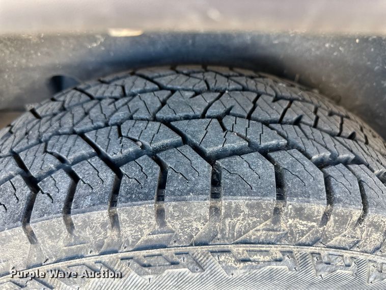 image for item OI9316 2004 Jeep Liberty SUV