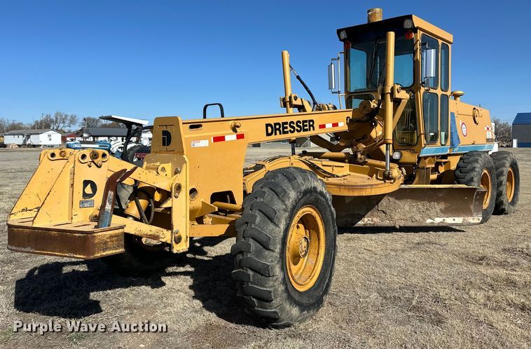 image for item OI9317 1993 Dresser 850 motor grader
