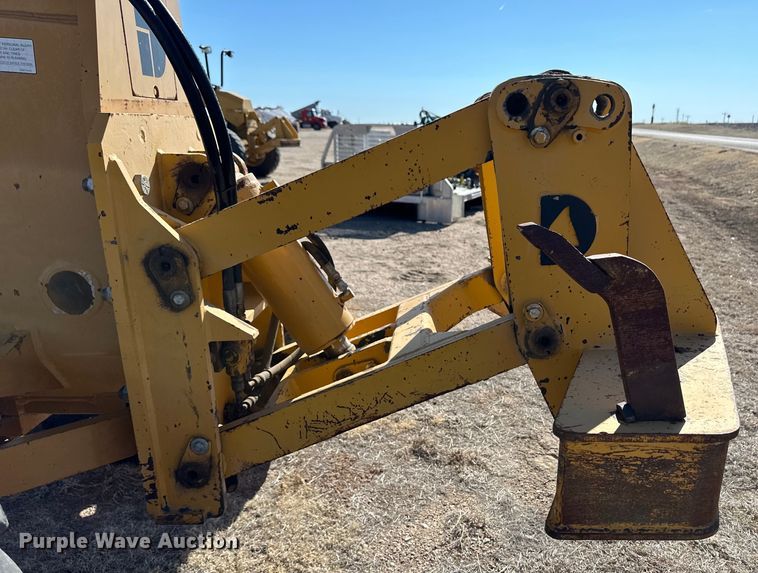 image for item OI9317 1993 Dresser 850 motor grader