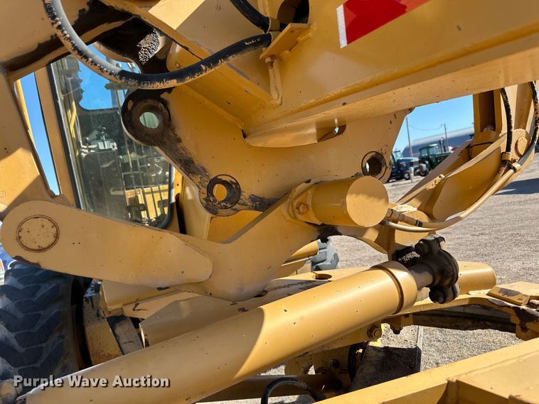 image for item OI9317 1993 Dresser 850 motor grader