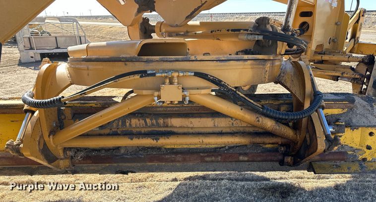 image for item OI9317 1993 Dresser 850 motor grader