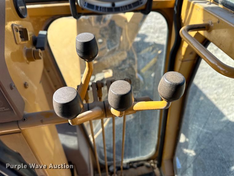 image for item OI9317 1993 Dresser 850 motor grader