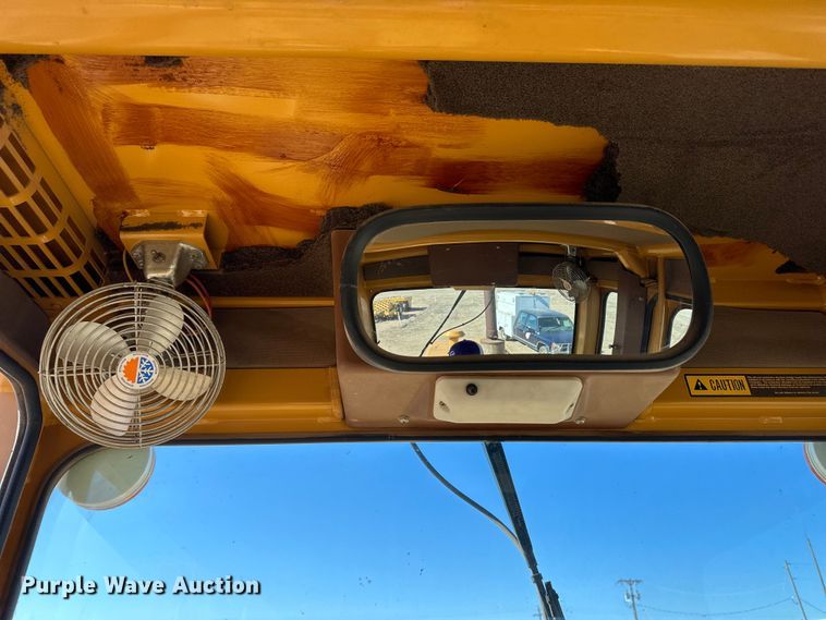 image for item OI9317 1993 Dresser 850 motor grader