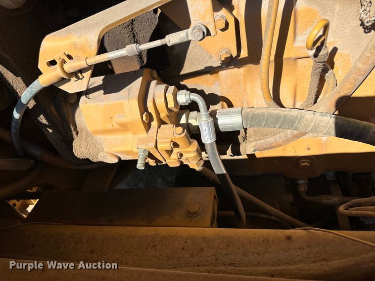 image for item OI9317 1993 Dresser 850 motor grader