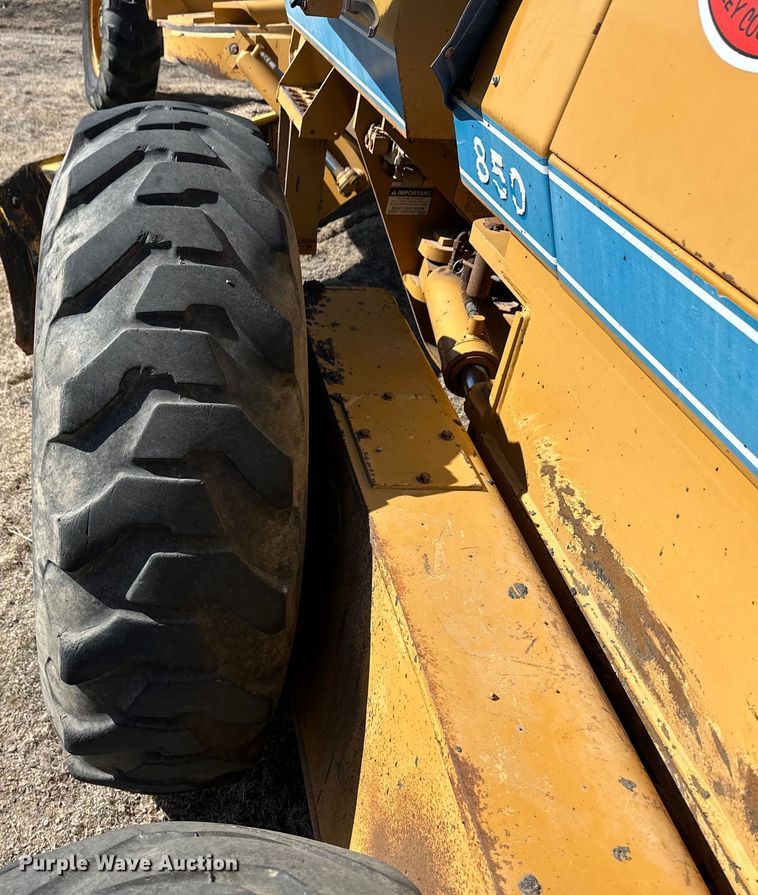 image for item OI9317 1993 Dresser 850 motor grader